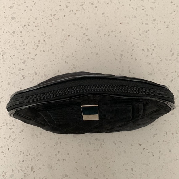 NWT WHITE HOUSE | BLACK MARKET Quilted Bow Black Cosmetic Case - Picture 5 of 10